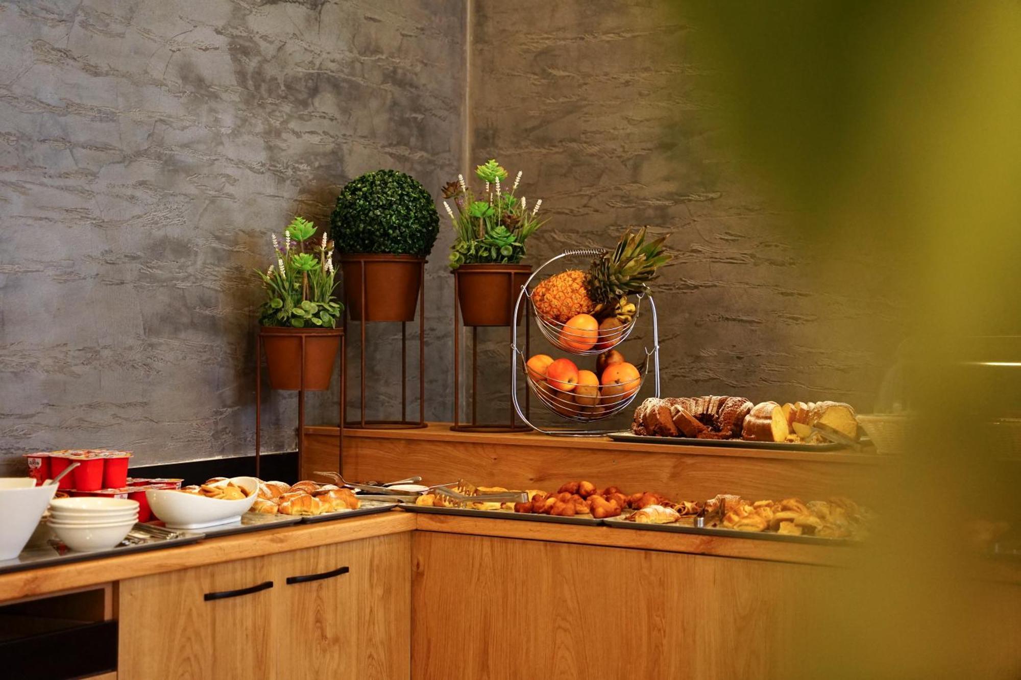 Atrium Deluxe Resort Голем Экстерьер фото